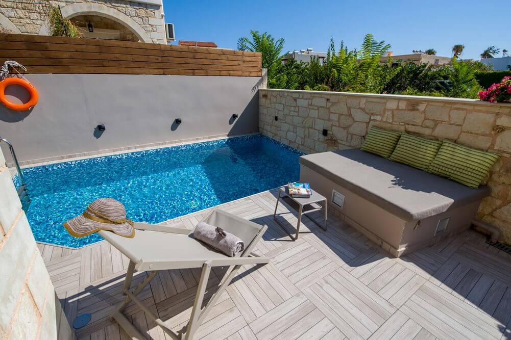 Exterior spaces & Private pool