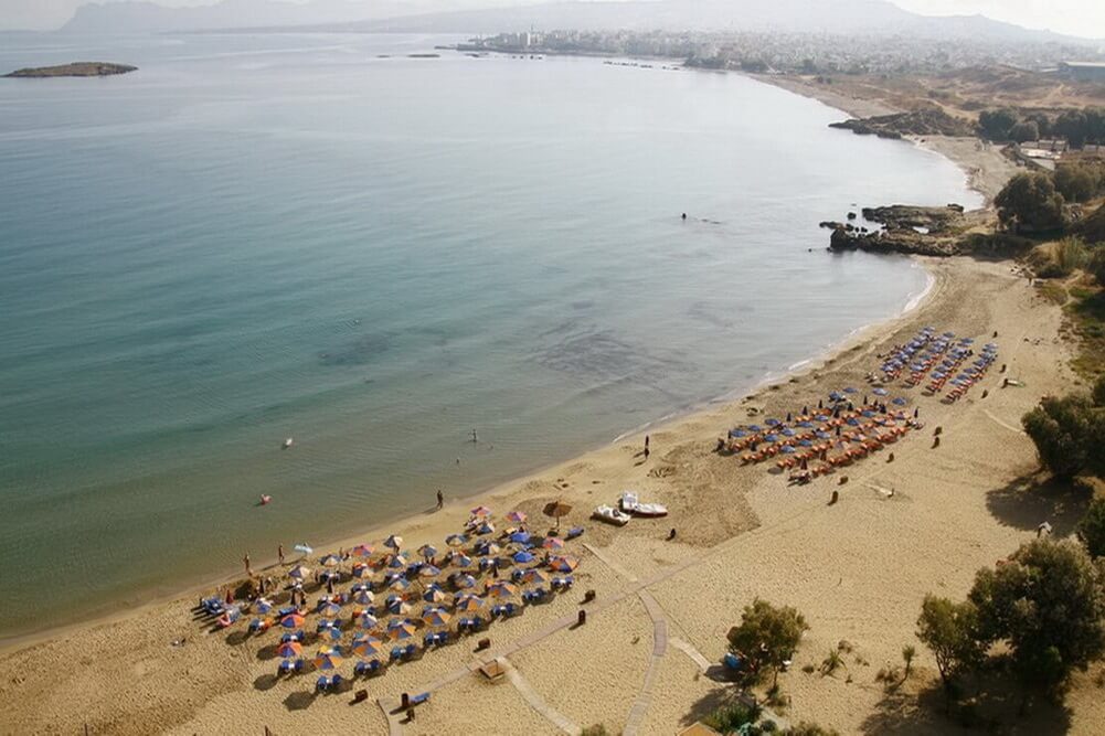 150 meters from the awarded Stalos beach